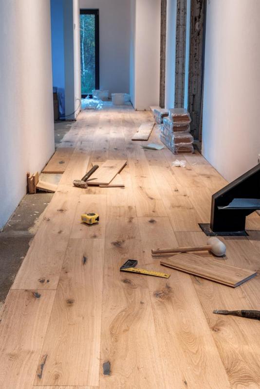 Comment r&eacute;ussir la pose de parquet pour un r&eacute;sultat durable et &eacute;l&eacute;gant ?